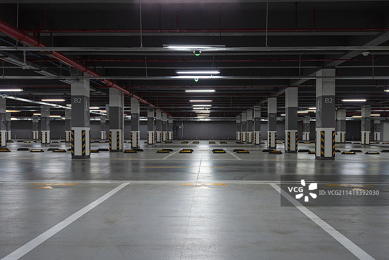 地下停车场 标准停车场 室内停车场图片素材