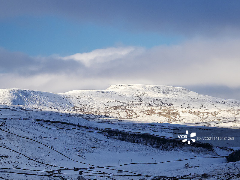 英国约克郡山谷的英格尔伯勒图片素材