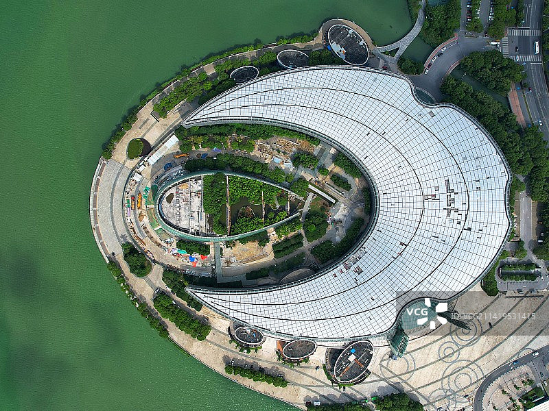 航拍视角下的苏州文化艺术中心图片素材