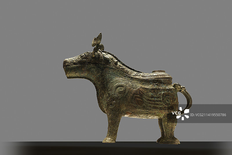 中国商代晚期青铜器，司母辛觥图片素材