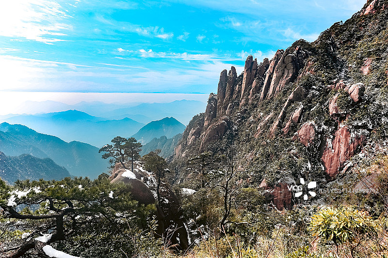 雪后江西上饶三清山梯云岭景区流霞台图片素材