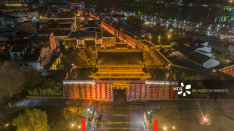 黄山市歙县徽州古城夜景图片素材
