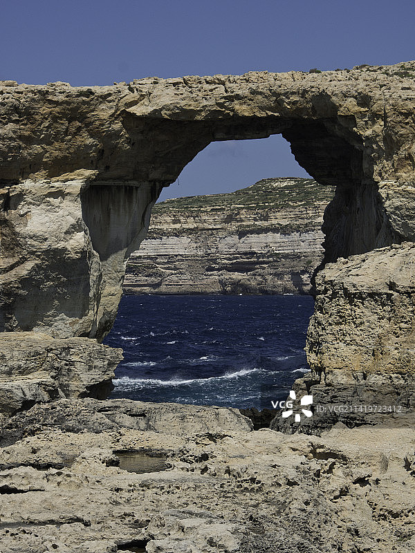 马耳他戈佐岛岩层晴空景色图片素材