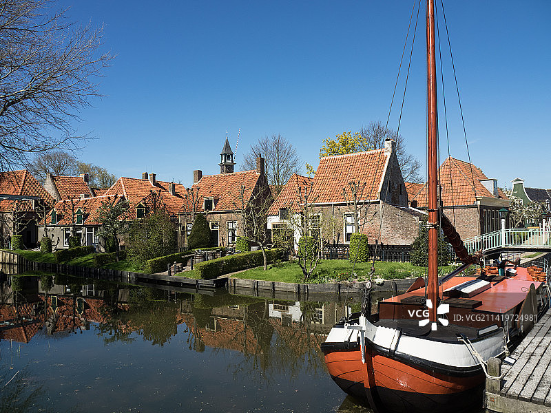 恩克赫伊曾的河畔建筑景观，荷兰图片素材