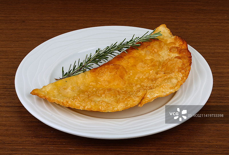 罗马尼亚餐桌上的盘中美食俯视图图片素材