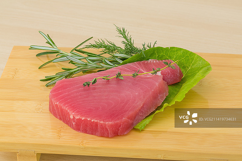 砧板上的三文鱼，罗马尼亚图片素材