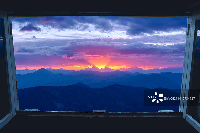 美国蒙大拿州海伦娜日落山景图片素材