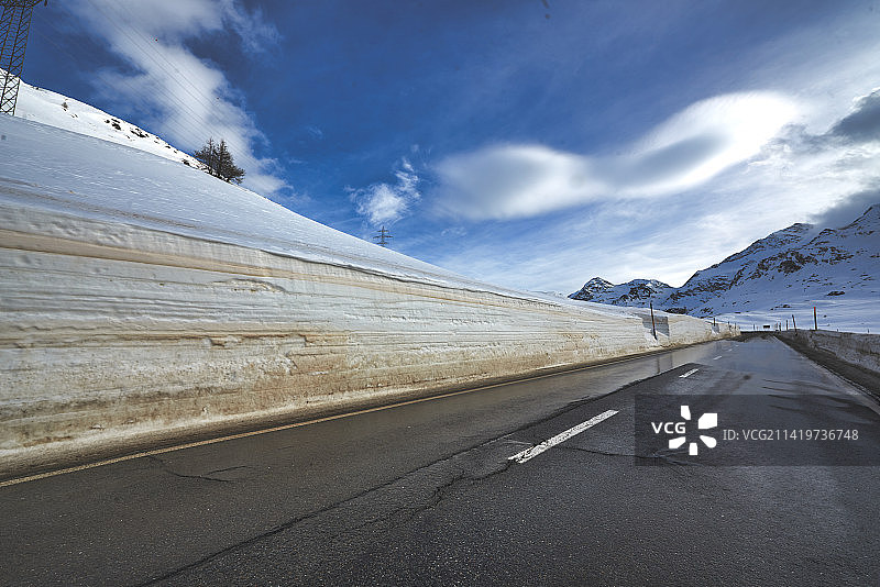 罗马尼亚阿尔卑斯山口路段图片素材