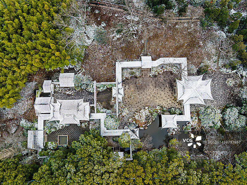 苏州虎丘风景名胜区冬季雪景航拍图片素材