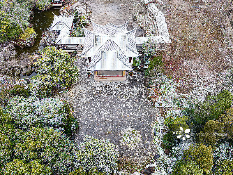 苏州虎丘风景名胜区冬季雪景航拍图片素材