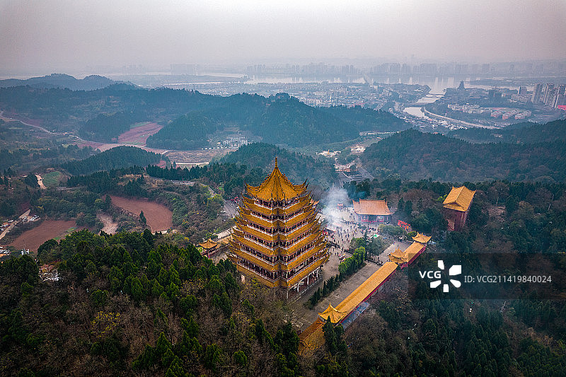中国四川省遂宁市灵泉寺观音阁航拍图片素材