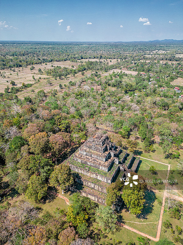 柬埔寨贡开Koh Ker古城遗迹群玛雅金字塔图片素材