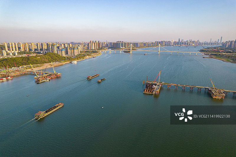 建设中的银星路过江大桥图片素材