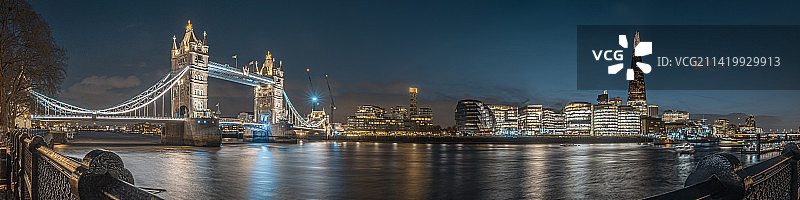 泰晤士河畔夜景图片素材