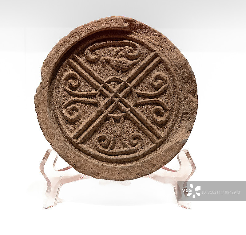 中国汉代文物，石公鸡与天鸡瓦当图片素材