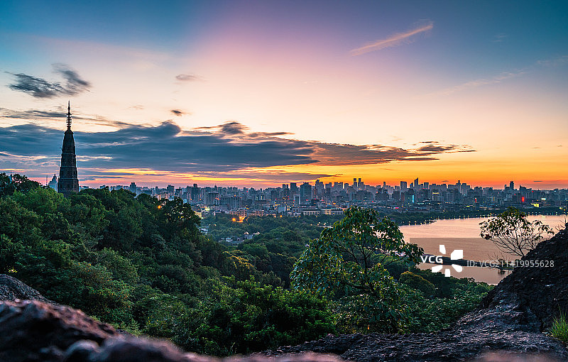 杭州城市天际线日出风景图片素材