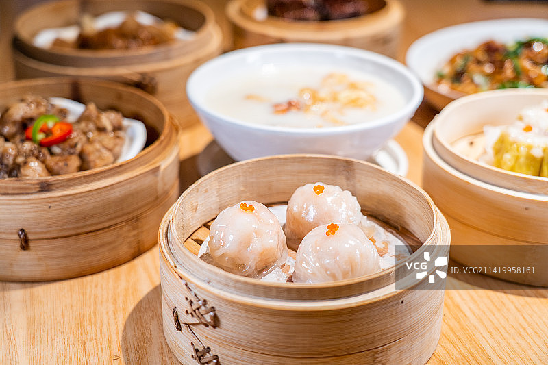 广东广州广式传统特色早茶点心虾饺皇图片素材
