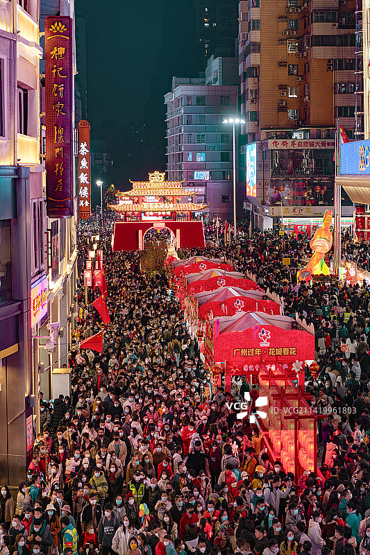 广州越秀西湖新春花市人潮图片素材