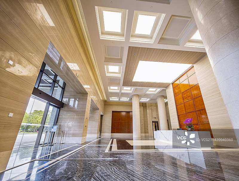 现代地标星级酒店内部空间接待大堂前台图片素材