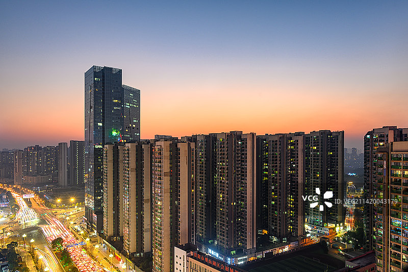 贵阳市观山湖区晚高峰图片素材