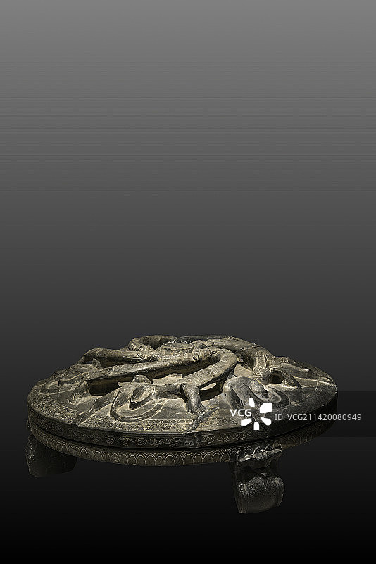 中国汉代文具，盘龙石砚图片素材