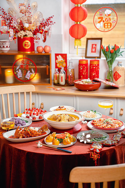 新年除夕团圆年夜饭图片素材