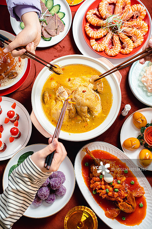 新年除夕团圆年夜饭图片素材