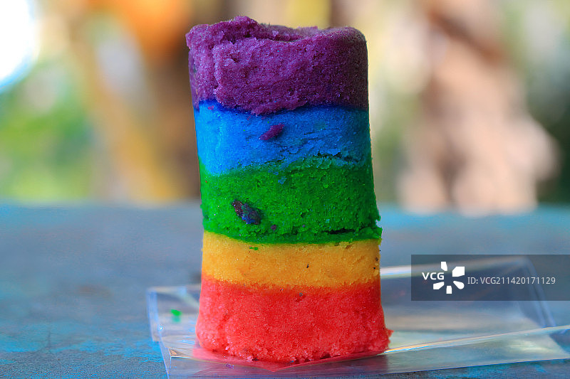 迷你彩虹卷蛋糕食谱图片素材