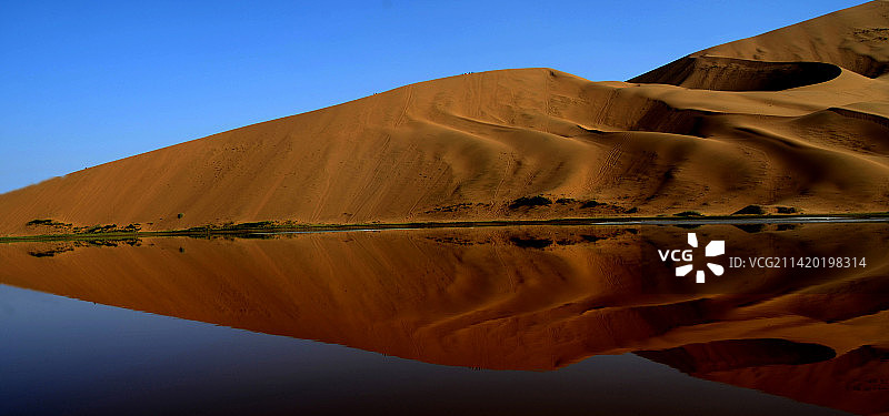 大漠利剑图片素材