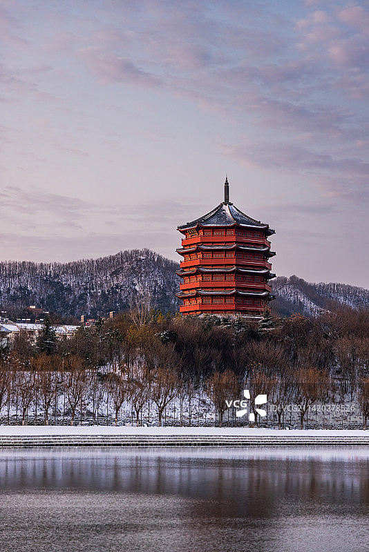 河南信阳茗阳阁古代建筑雪后自然风景图片素材