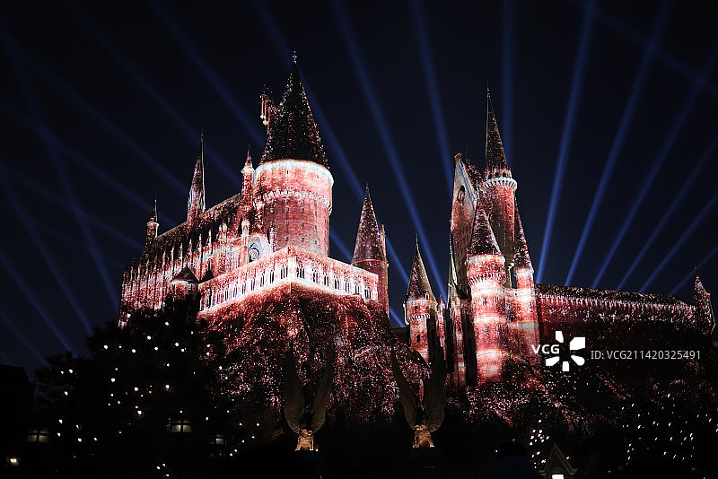 北京环球影城哈利波特城堡灯光秀图片素材