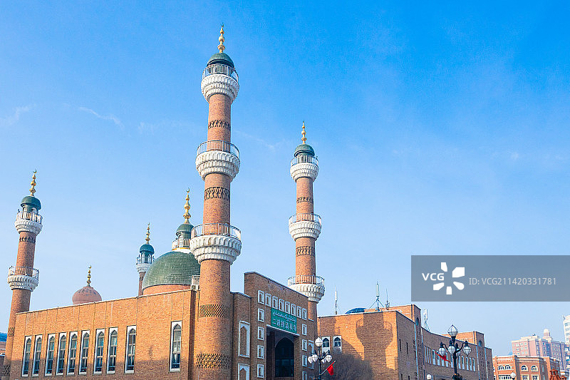 中国新疆乌鲁木齐国际大巴扎二道桥清真寺图片素材