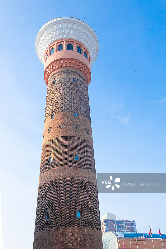 中国新疆乌鲁木齐国际大巴扎丝绸之路塔图片素材