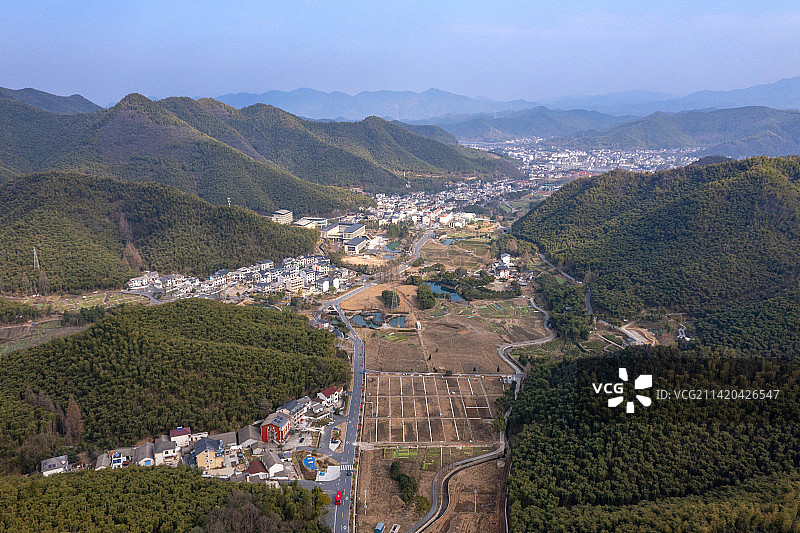 航拍浙江安吉余村，绿水青山就是金山银山理念诞生地图片素材