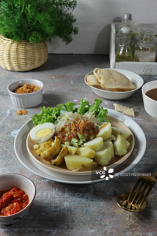 印尼加多加多蔬菜沙拉图片素材