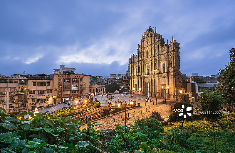 中国澳门历史城区大三巴牌坊夜景风光图片素材