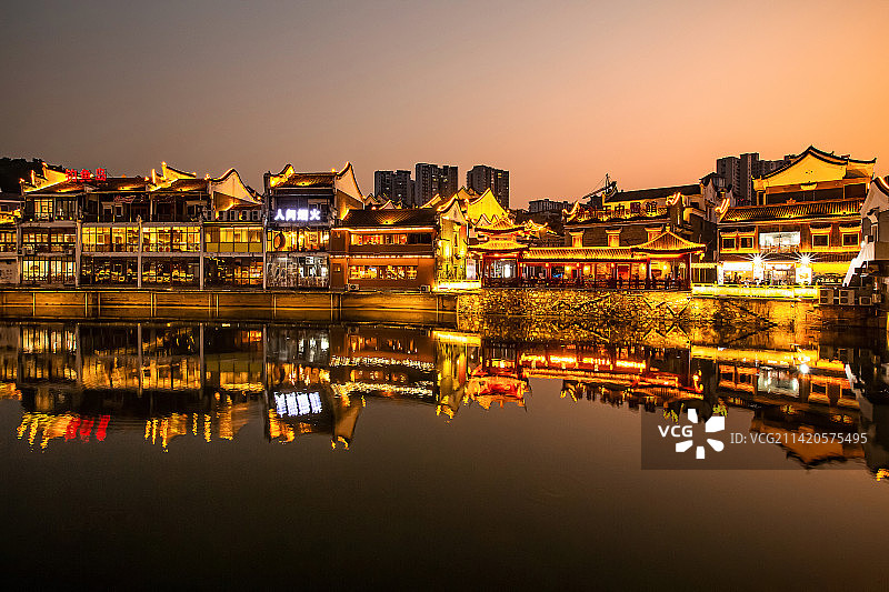 湖南郴州裕后街夜景图片素材