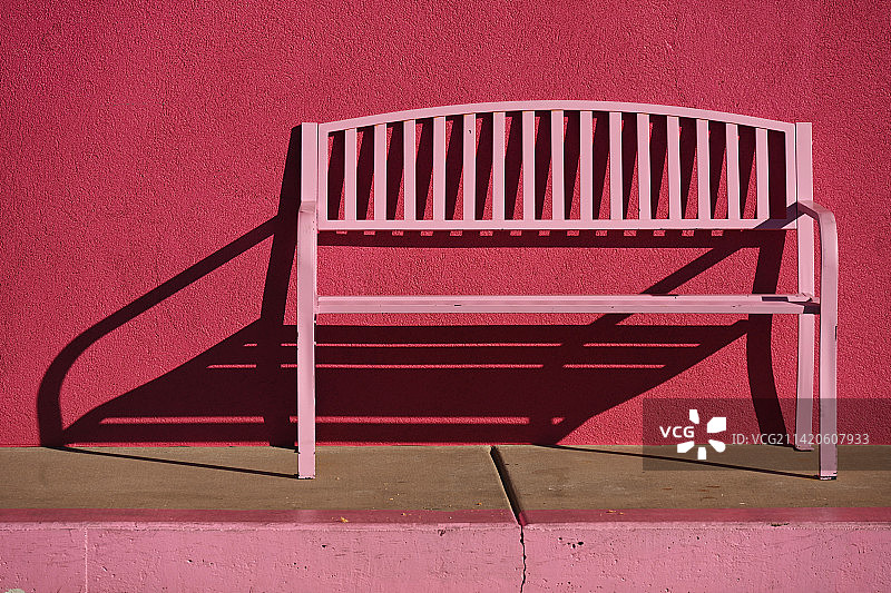 靠墙的空椅子，美国犹他州图片素材