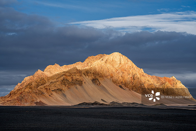 青海海西茫崖黑独山图片素材