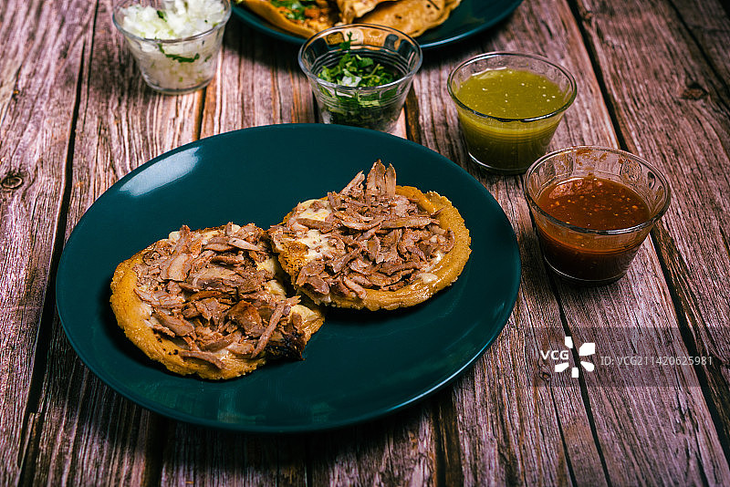 墨西哥传统美食：索佩图片素材