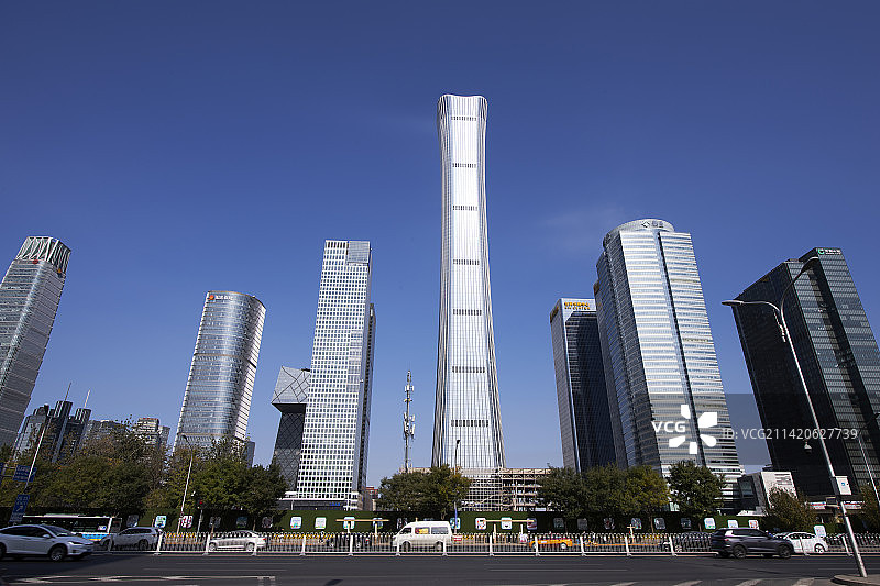 晴天里的北京中信大厦图片素材