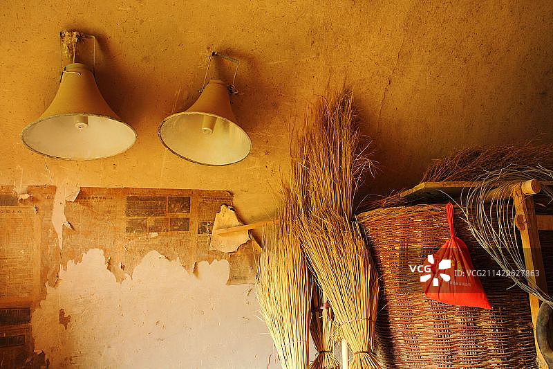 甘肃省庆阳市的窑洞图片素材