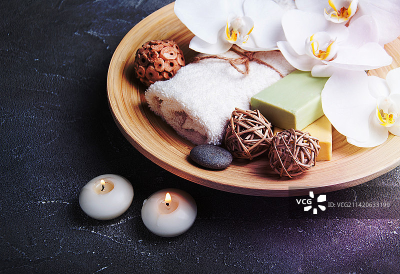 罗马尼亚白色兰花水疗概念图片素材