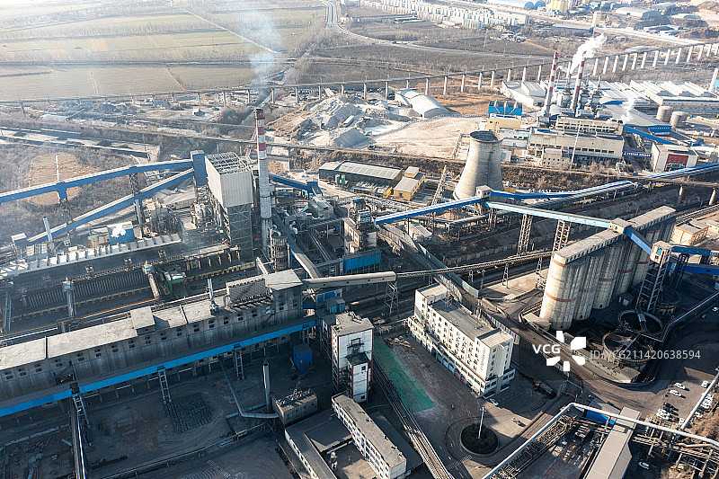 航拍煤电吕焦化厂装置图片素材