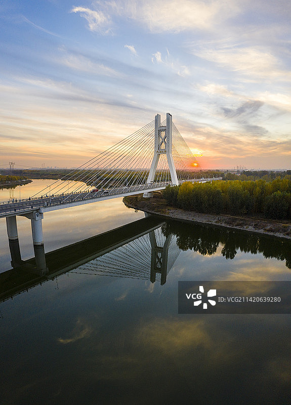 燕潮大桥图片素材