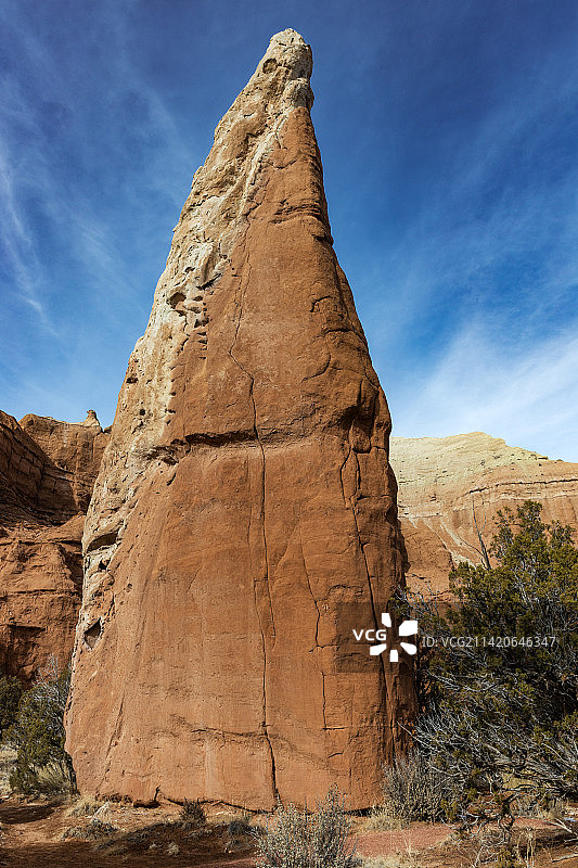 美国科达克罗姆盆地州立公园岩层仰视景观图片素材