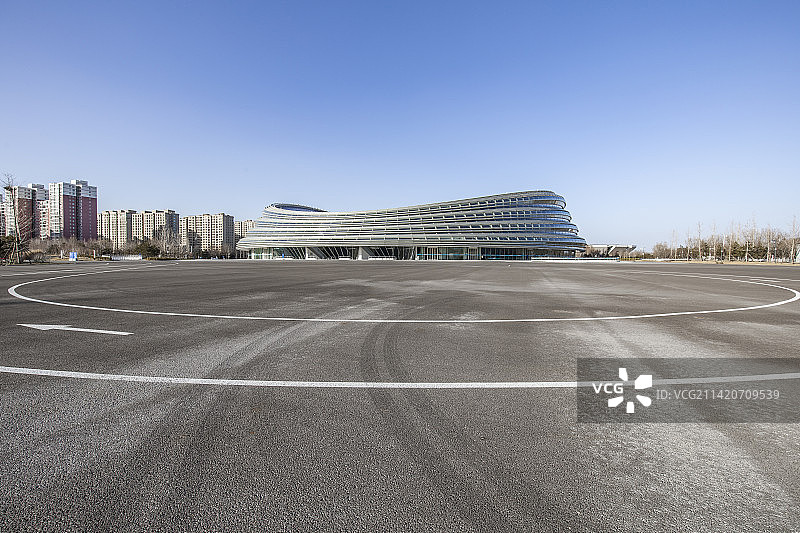 北京会国家速滑馆(冰丝带)路面广场图片素材