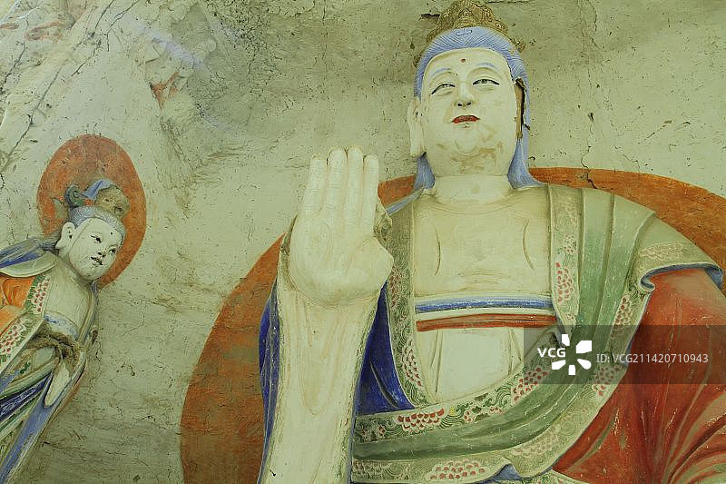 泾川县的王母宫石窟图片素材
