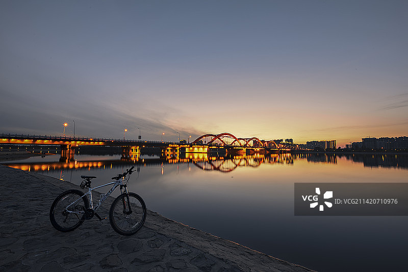 彩虹桥日落图片素材