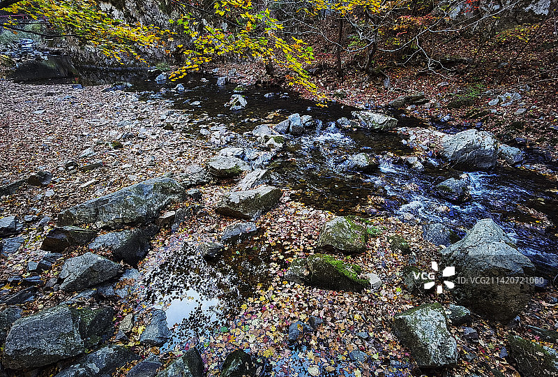 本溪大石湖秋色图片素材